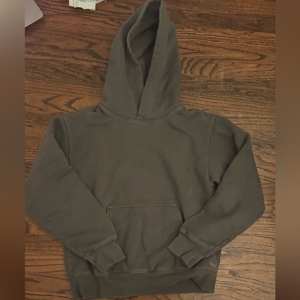 dark grey aritzia TNA hoodie